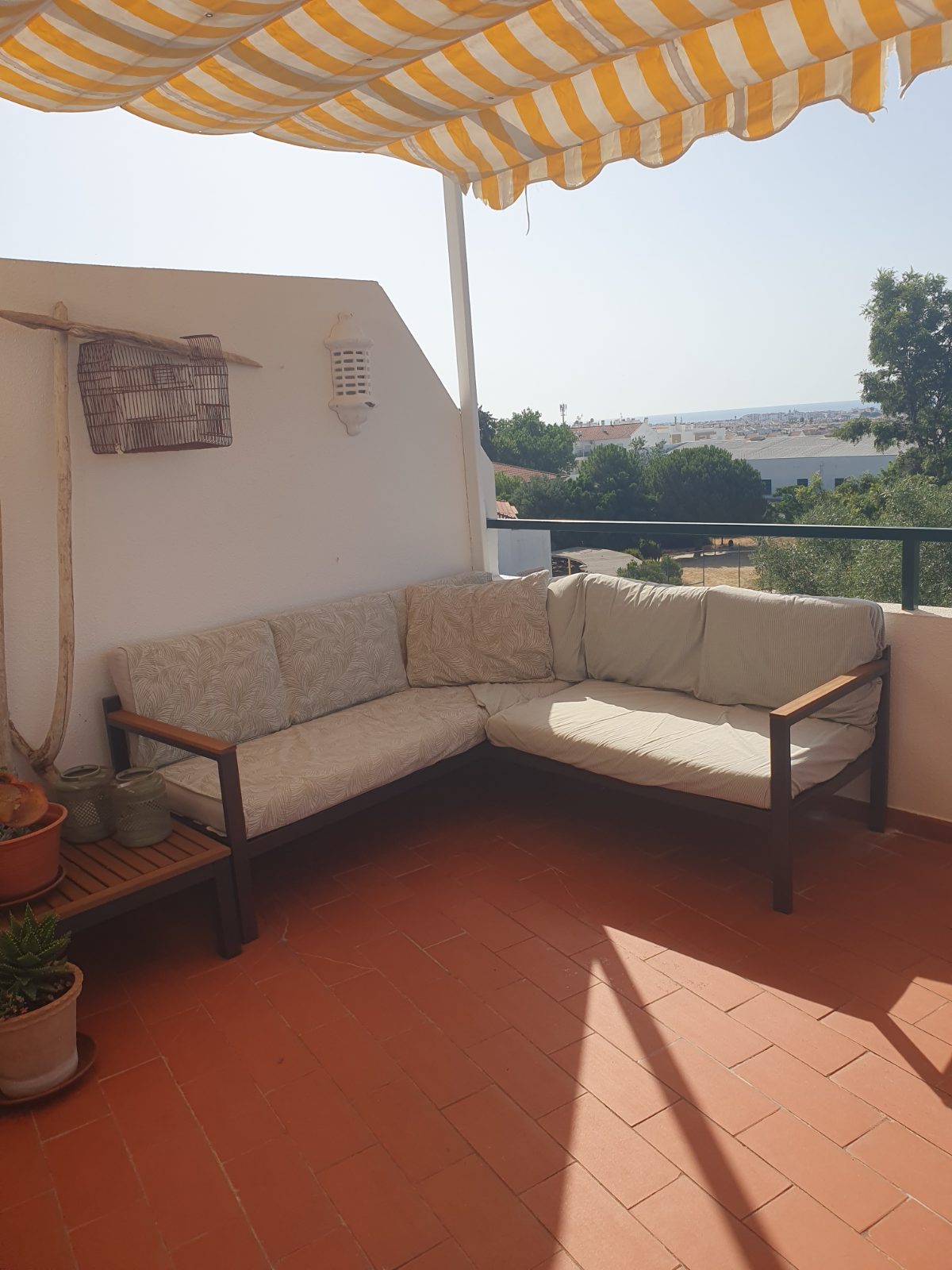 Lounge corner under the pergola