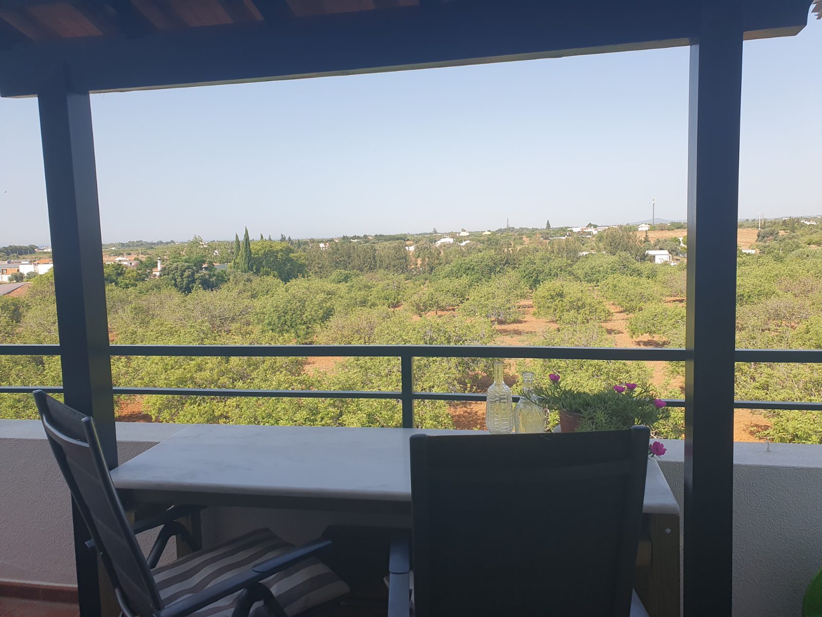 Work-with-a-view corner