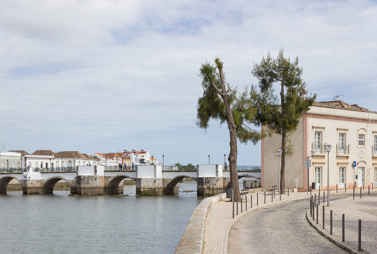 Tavira riverside dinners